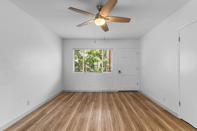 Photo - 936 Cedar Ave Unit 09