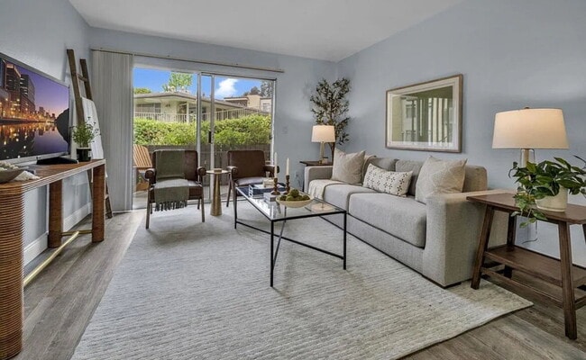 Turnkey ground floor condo in the coveted ... - Turnkey ground floor condo in the coveted ...