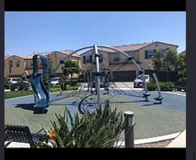 Photo - 1584 Santa Carolina