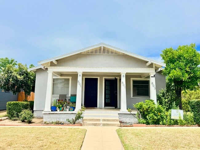 Building Photo - 801 N Olive Ave Unit 801B North