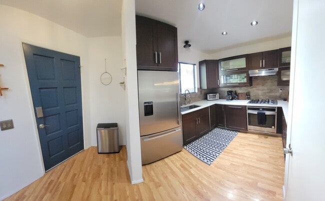 Photo - 943 Torrance St Unit 2