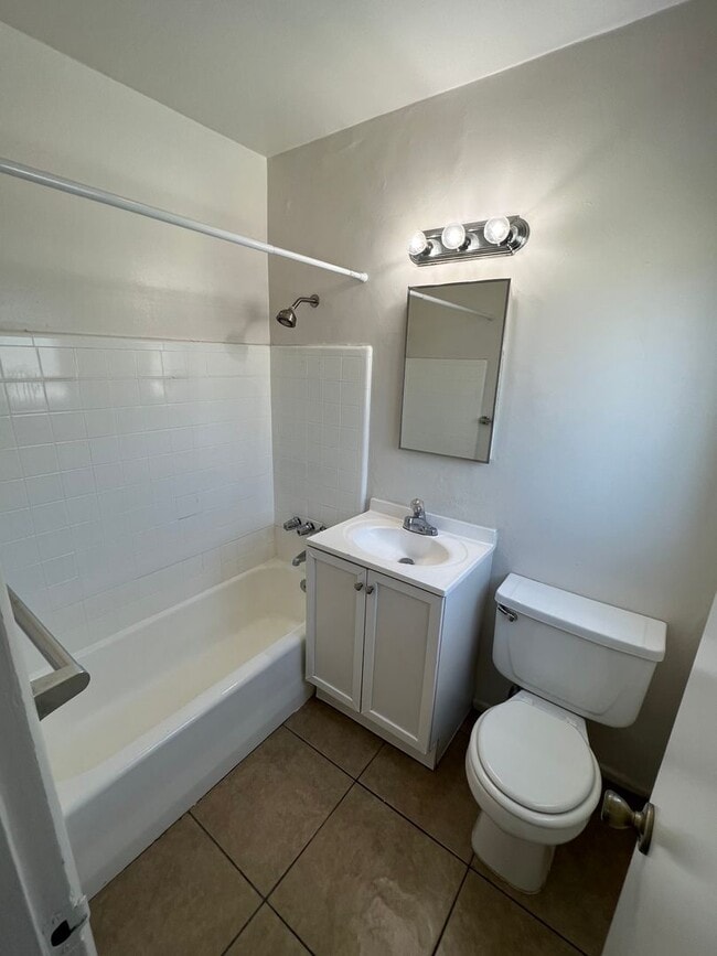 Photo - 2577 Broadway Unit 2577