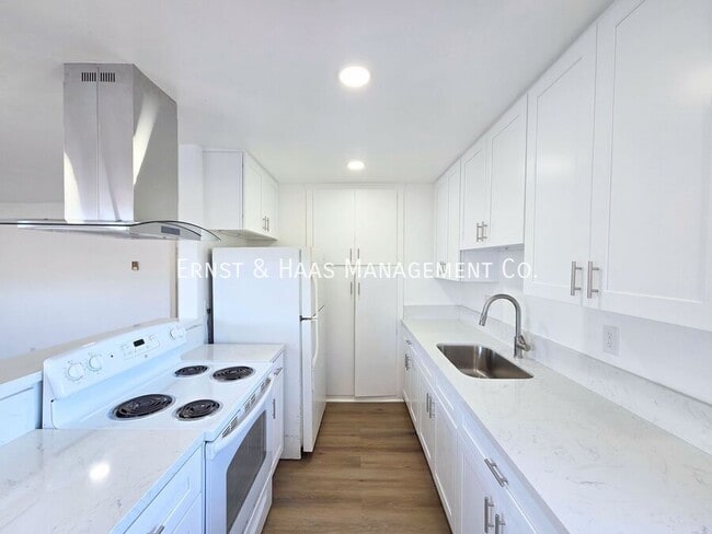 Photo - 4300 E 5th St Unit 03