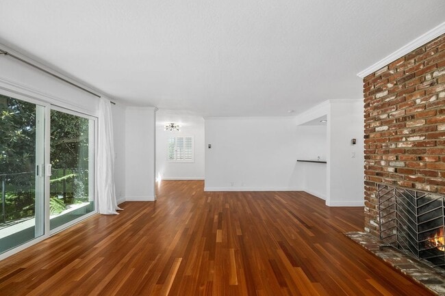 Photo - 404 San Vicente Blvd Unit 201