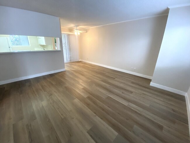 Photo - 2 Bedroom Hermosa Beach Condo - Close to Everything! Unit 104
