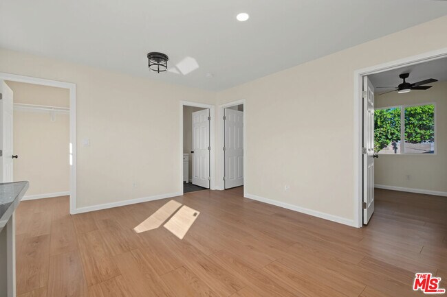 Photo - 11512 Fenton Ave