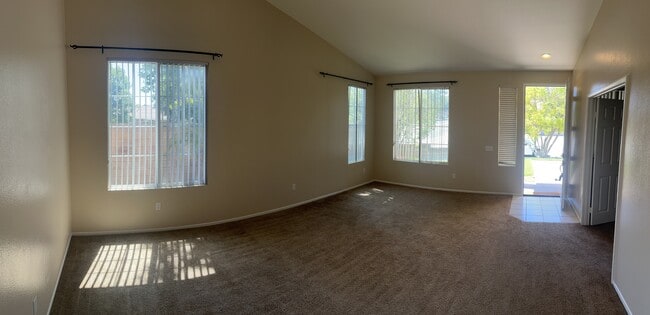 Photo - 28748 Legacy Way