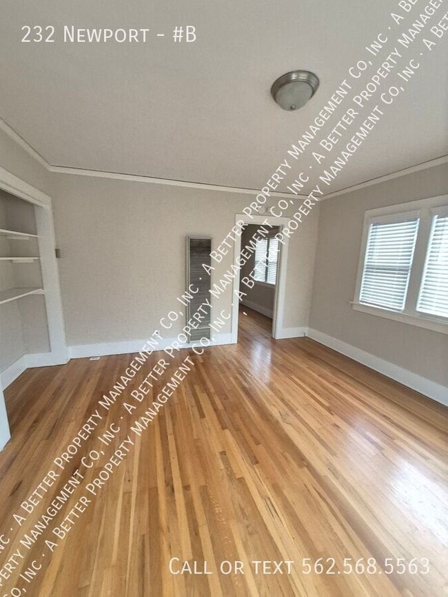 Building Photo - 232 Newport-#B Unit #B