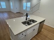 Photo - Newer Condo Over 2000 sq feet in Ontario