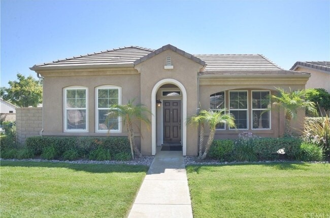 Building Photo - Wonderful 55+ 3 Bedroom 2 Bathroom In "Four Seasons" Of Hemet!