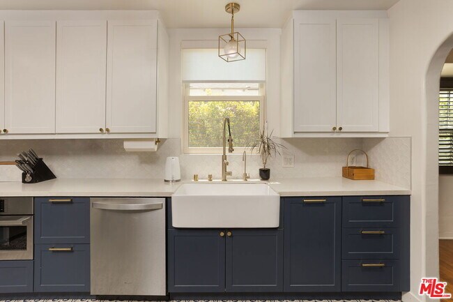 Photo - 5120 Willowcrest Ave