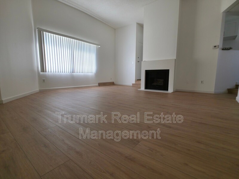 Photo - 14605 Burbank Blvd Condo Unit 202