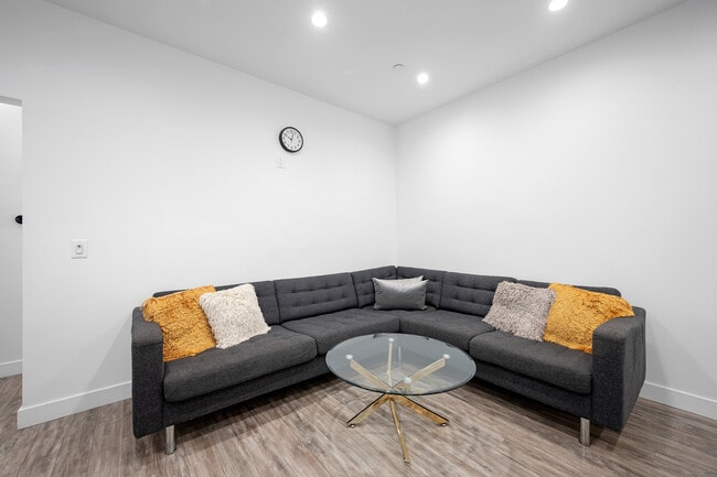 Photo - 13313 Wixom St