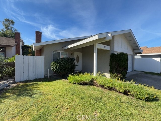 Building Photo - 27022 Via Fiesta