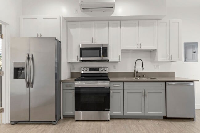 Photo - Bradley Luxury Living