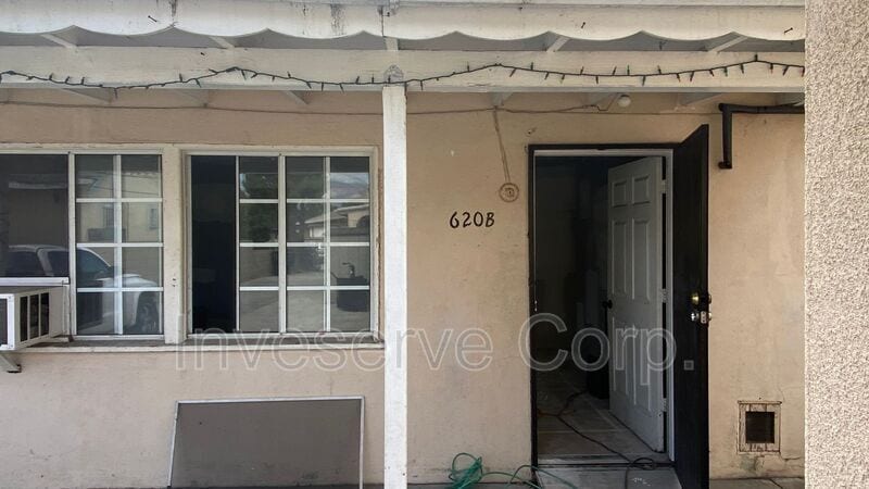 Photo - 620 E Saxon Ave Unit #B