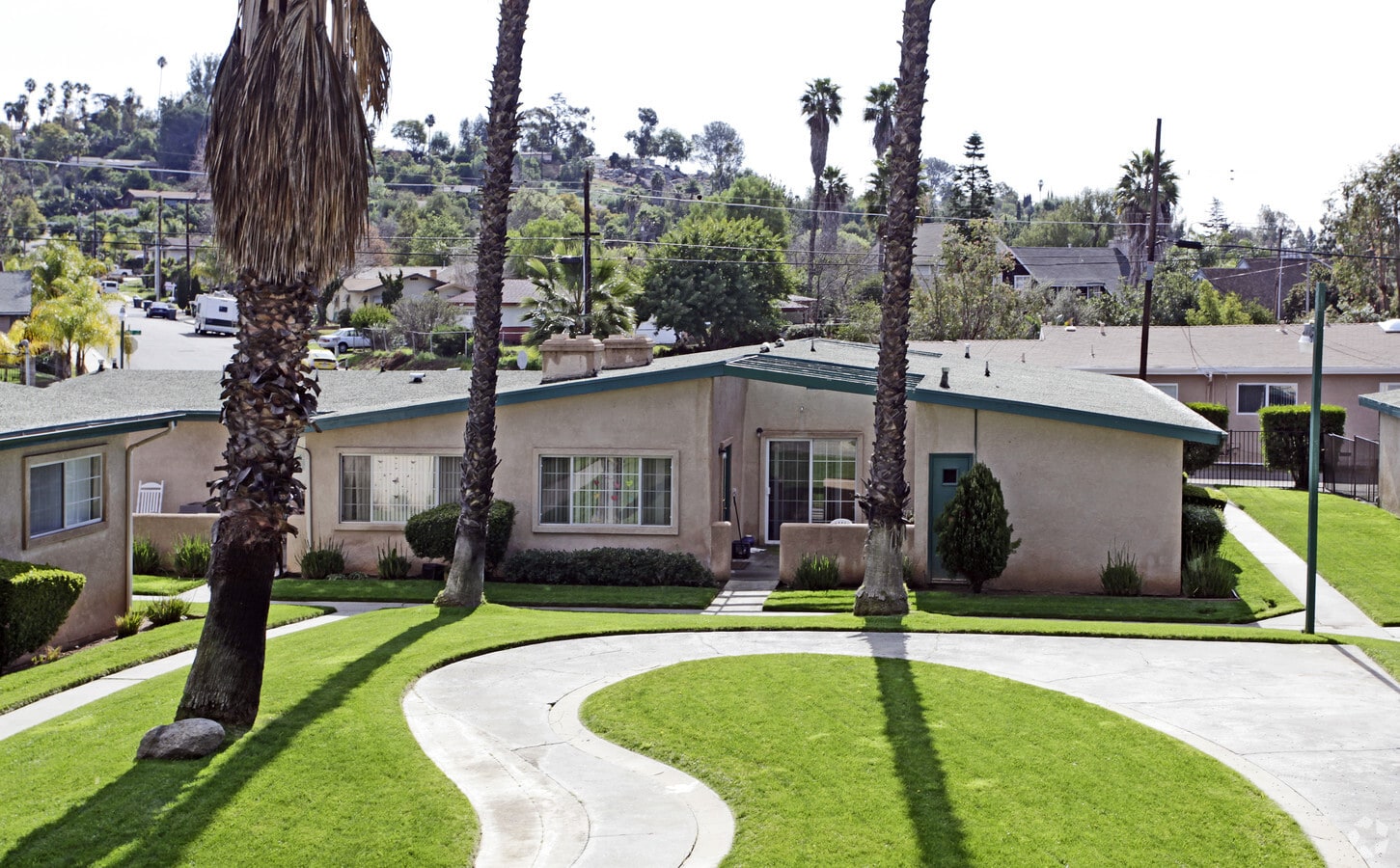 Chestnut Villas - Chestnut Villas