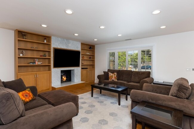 Photo - 5071 Del Monaco Dr