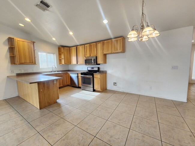 Photo - Nice 3 bedroom 2 bath