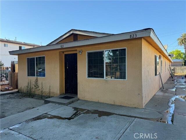 Photo - 823 E 75th St