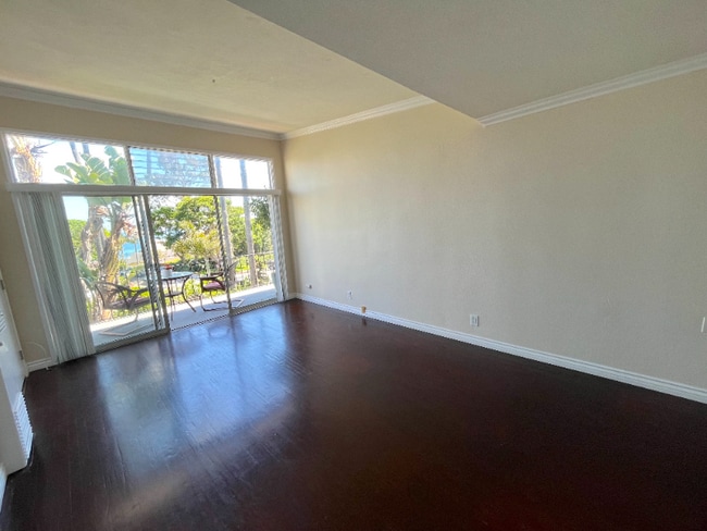 Photo - 250 Cliff Dr Unit 16