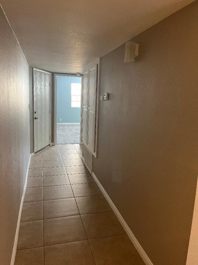 Photo - 5300 E Waverly Dr Unit E5