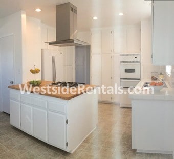 Building Photo - 2802 Ingleside Dr Unit 2802 Ingleside Dr. Rental