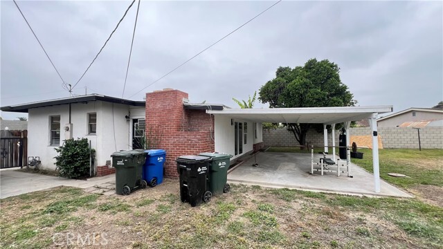 Photo - 10503 Newville Ave