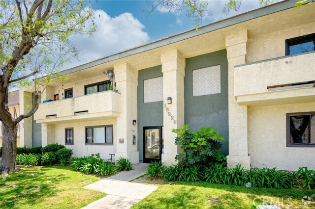 Building Photo - 16226 Vanowen St Unit 101 Rental