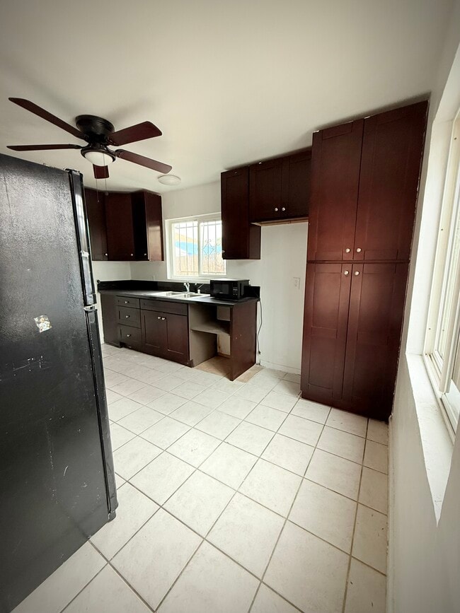 Photo - 5443 Imperial Ave Unit 5443