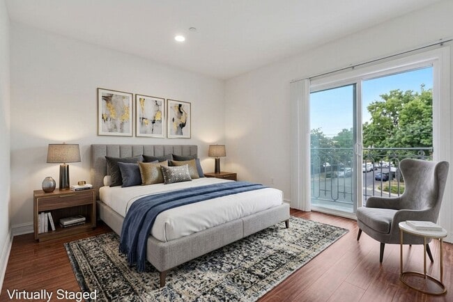 Photo - Holt Apartments