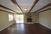 Photo - 1221 E Roosevelt Rd House
