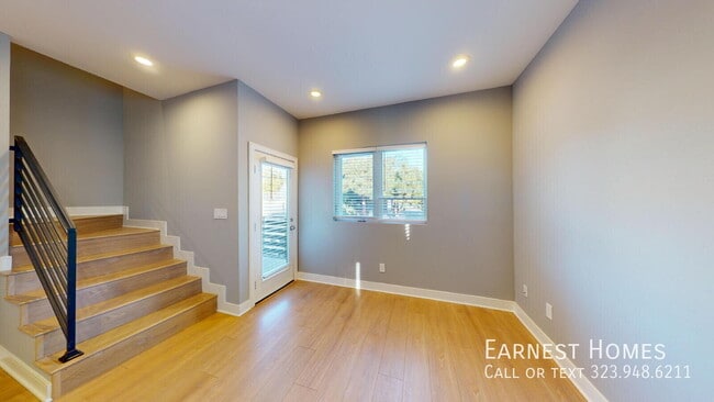 Photo - 147 Roselake Ave