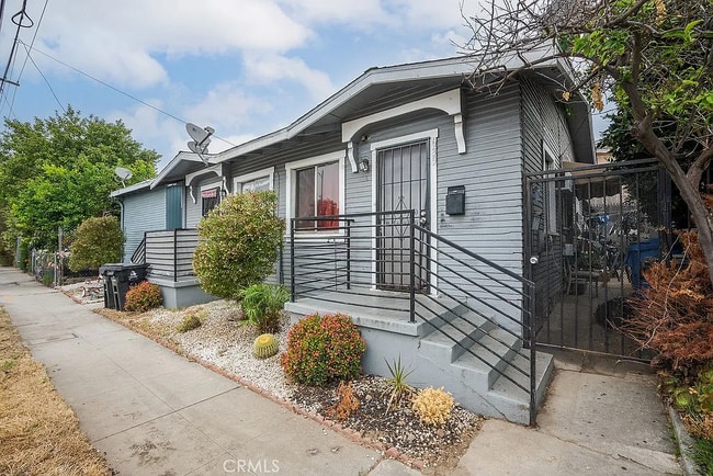 Photo - 635 W Avenue 28