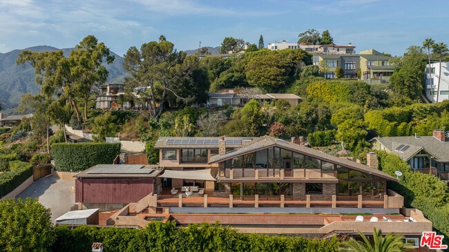 Photo - 620 Resolano Dr