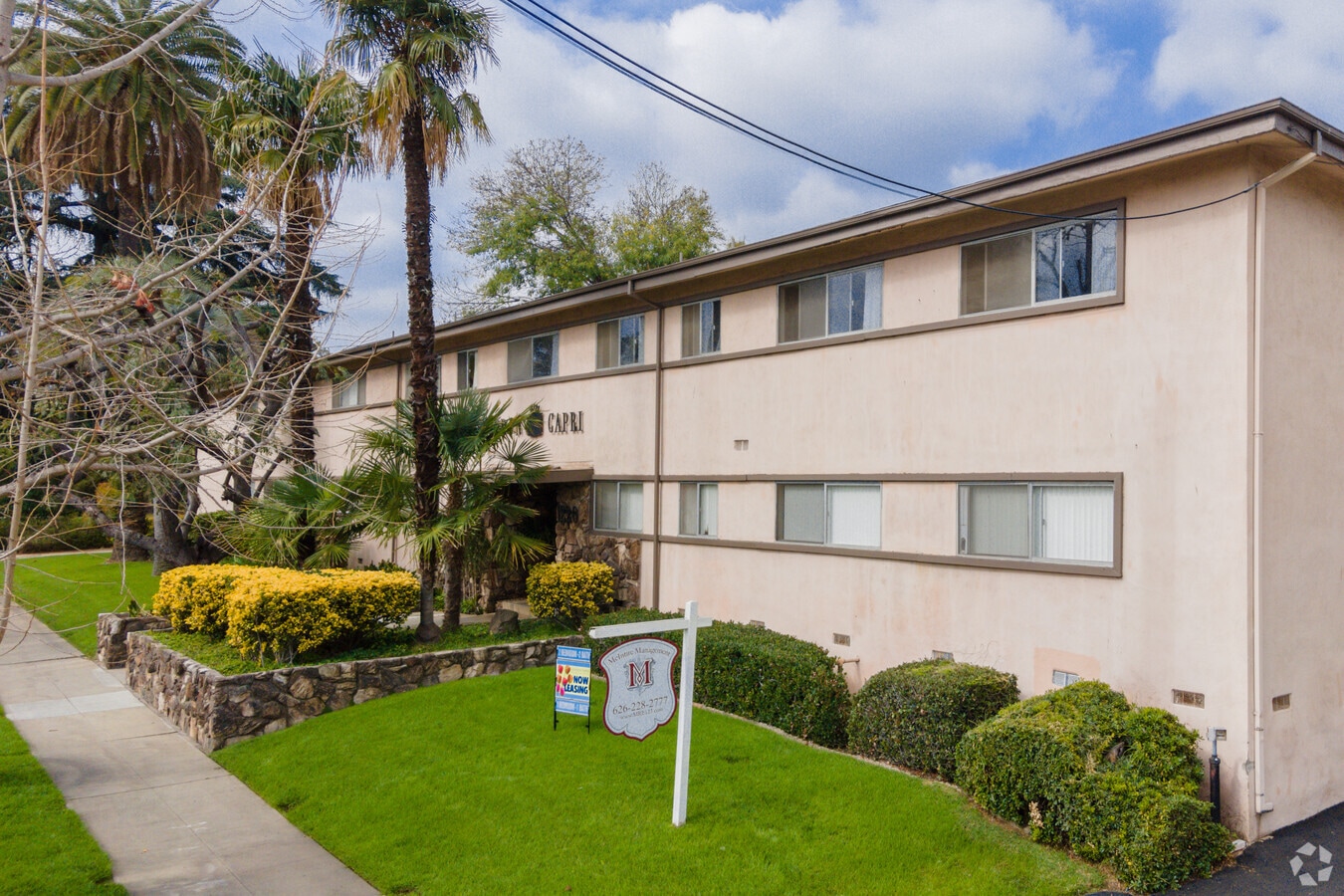 Lyndon Capri - Lyndon Capri Apartments