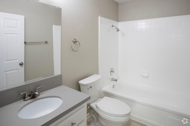 2 BR, 2 BA - 920 SF - Rancho del Sol