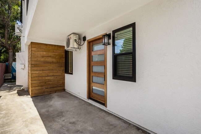 Photo - 4018 Riviera Dr Unit 1