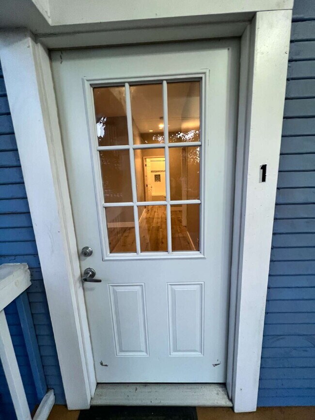 Photo - Fully renovated 2bed/1bath with private, g... Unit #1