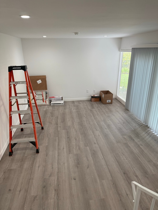 Photo - 23125 Samuel St