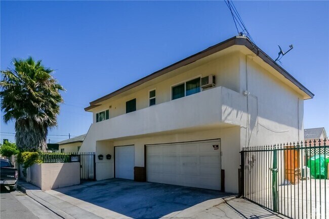 Building Photo - 13508 Doty Ave Rental