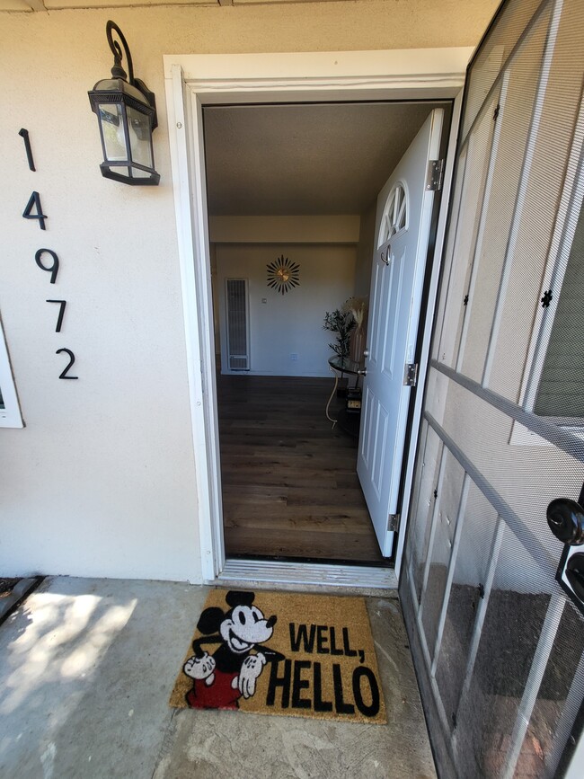 Building Photo - 14972 La Brisa Rd