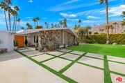 Photo - 1155 E Mesquite Ave House