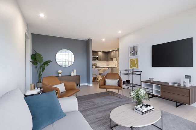 Photo - 12036 Culver Blvd