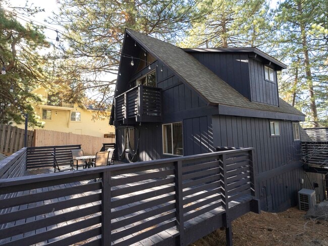 Building Photo - 32355 Nordic Dr