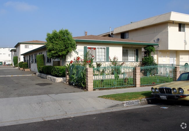 Building Photo - 12603 Eucalyptus Ave Rental