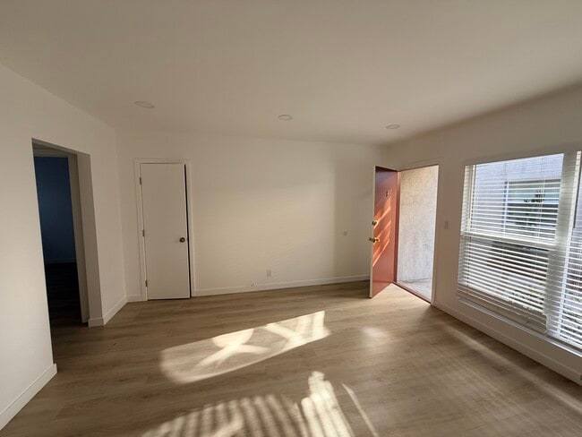 Photo - 940 S Venice Blvd Unit 8