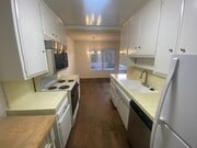 Photo - 519 N Hayworth Ave Apartments
