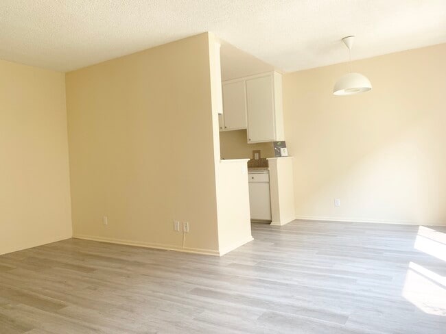 Building Photo - 3646 Westwood Blvd Unit 3 Rental