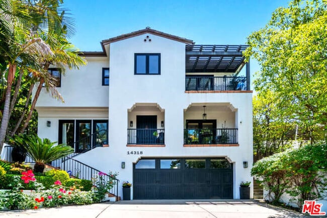 Building Photo - 14318 Valley Vista Blvd Rental